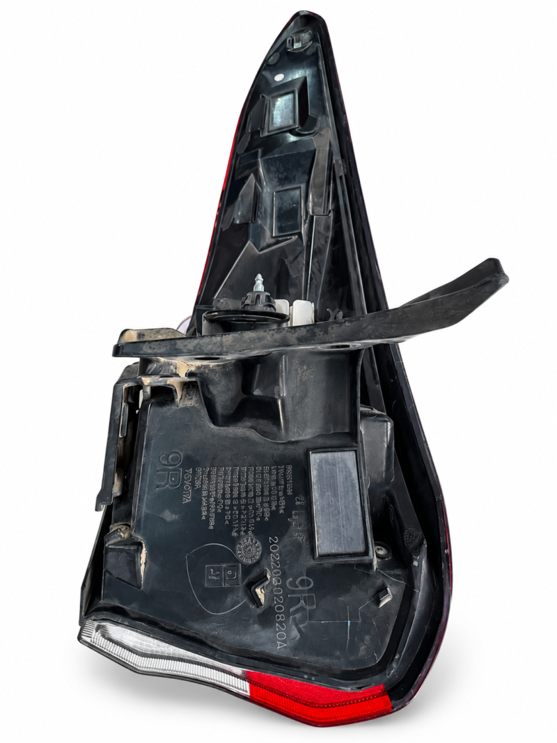 Codex 图像 2026年9月24日 16_09_00 Toyota Crown Kluger Rear Tail Light Assembly